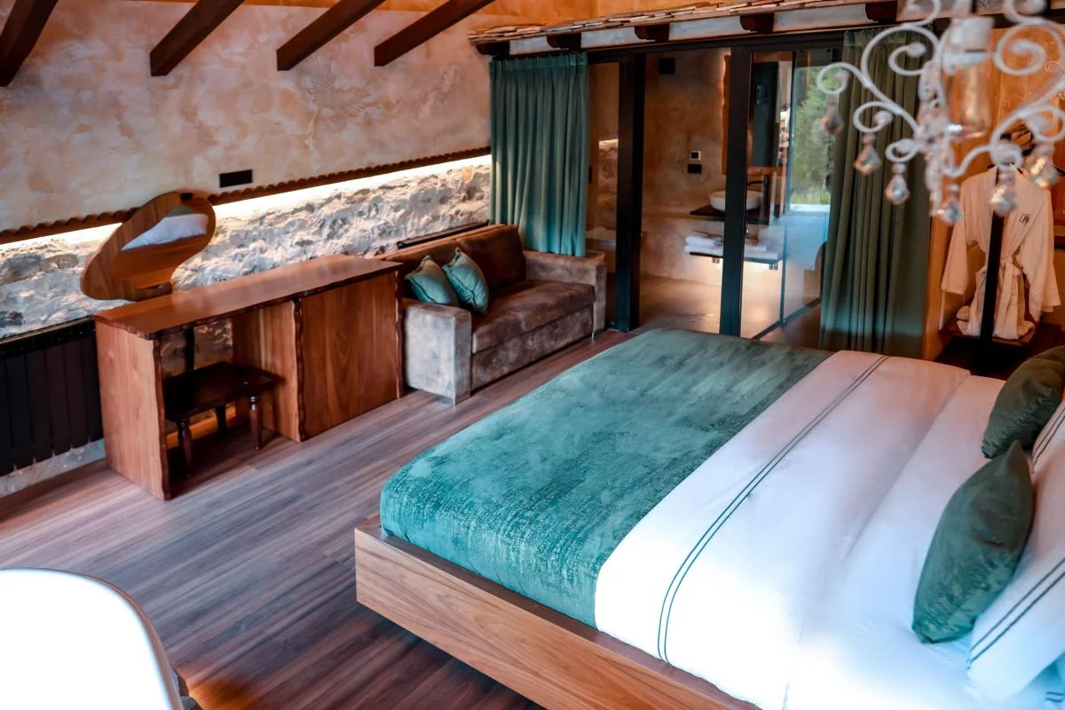Deluxe Luxury Room