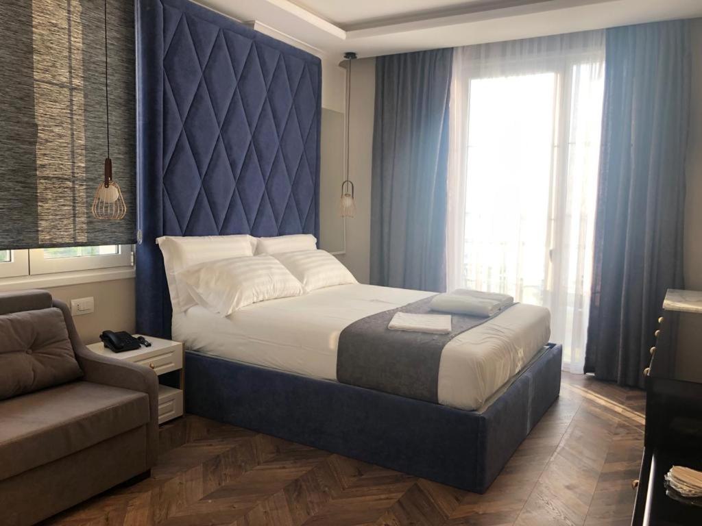 Deluxe Triple Room with Sea View